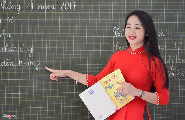 Bài văn tả cô giáo đang giảng bài lớp 5 ngắn gọn