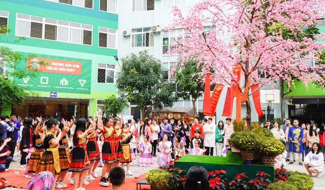 Tả quang cảnh trường em lớp 5 ngắn gọn