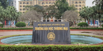 Đạt 22,23 và 24 điểm khối D nên học trường nào ở Hà Nội và TP Hồ Chí Minh?