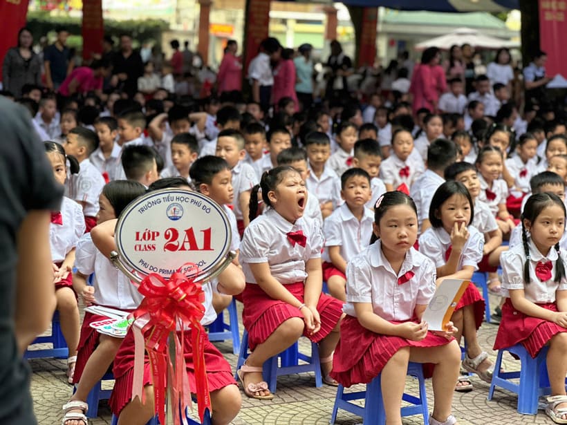 Bài văn tả ngày khai giảng lớp 4 ngắn gọn