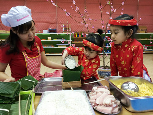 Kể về một việc em đã làm cùng người thân khoảng 4 - 5 câu lớp 2