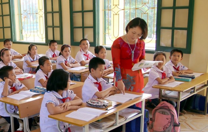 Viết bài văn biểu cảm về thầy cô lớp 7 ngắn gọn