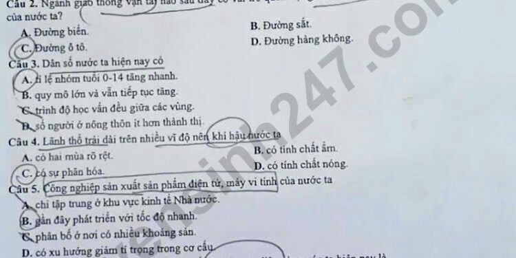 Đề thi khảo sát địa lí lớp 12 Hà Nội 2025 có đáp án
