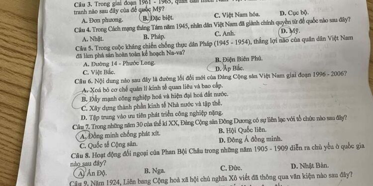 Đề thi khảo sát môn lịch sử Lớp 12 Hà Nội 2025 mã 0801