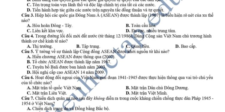 Đề thi thử tốt nghiệp môn sử tỉnh Hoà Bình 2025 có đáp án