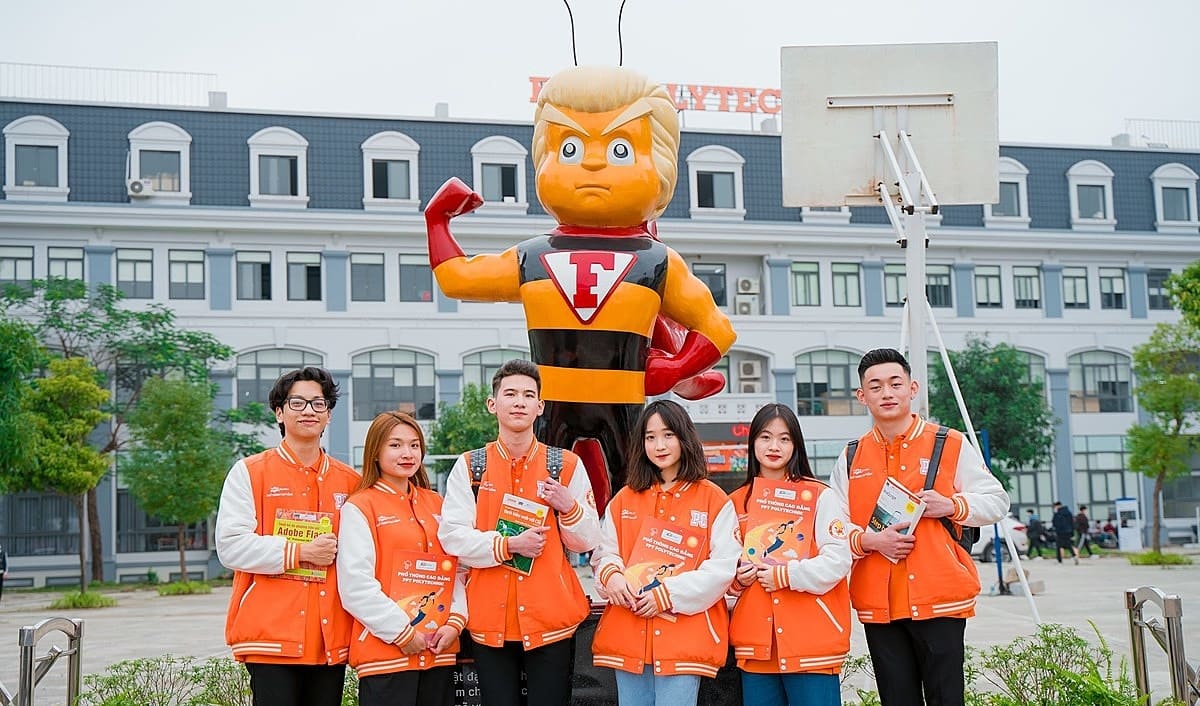 Cao đẳng FPT là trường công hay tư?