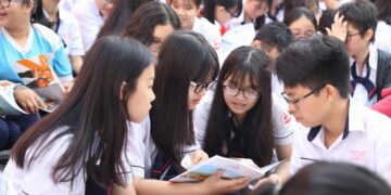 8 Nhược điểm của học CAO ĐẲNG - Nên biết trước khi học