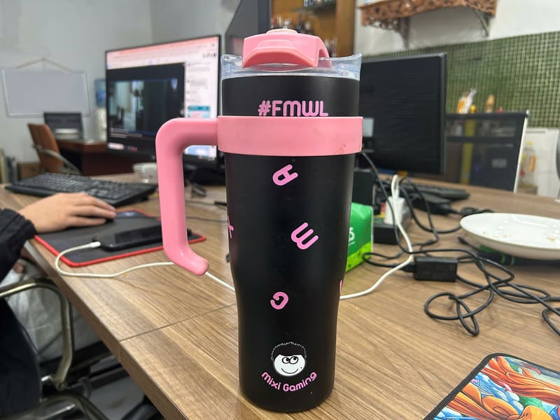 Bài văn tả bình nước giữ nhiệt lớp 4 ngắn gọn