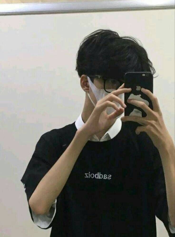 Ảnh trai đẹp 2k9 đeo kính