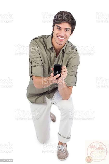 Một bản cầu hôn được chỉnh sửa sáng tạo khiến người xem cười ngả nghiêng