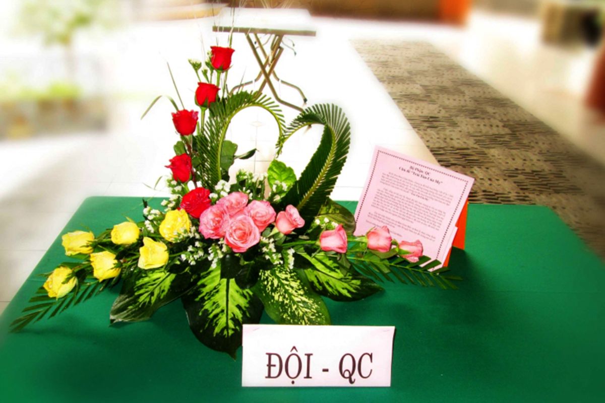 Cắm hoa 8/3 chủ đề Tôn vinh