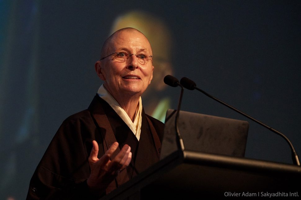 Niềm Hy vọng khôn Ngoan Trong sự Tham Gia xã hội