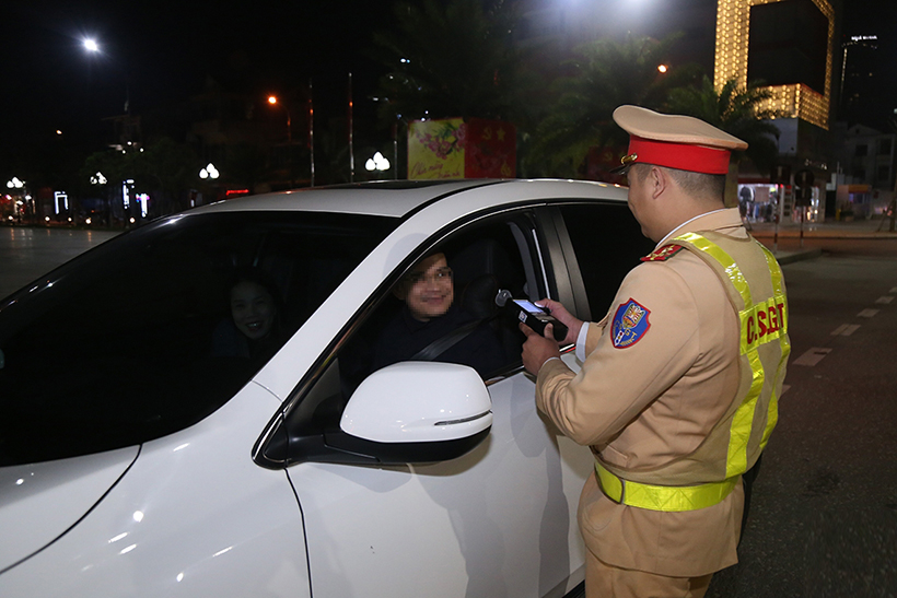 Chống người thi hành công vụ có mức án cao nhất đến 7 năm tù | Cổng TTĐT tỉnh Hà Tĩnh