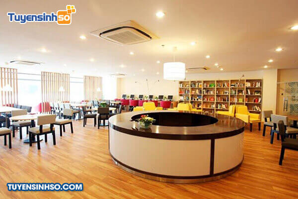 dai hoc gia dinh go vap 1