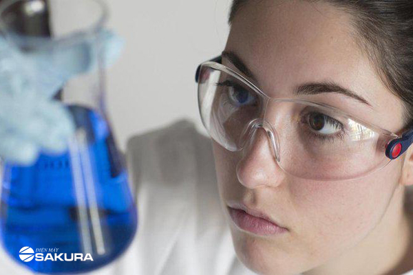 Yếu tố ảnh hưởng đến độ tan của một chất trong dung môi