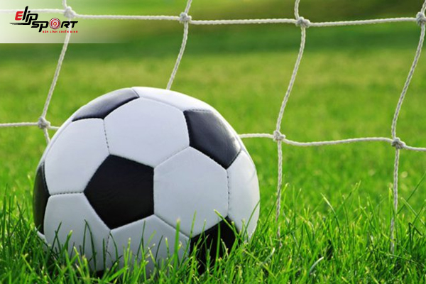 ghi 4 bàn trong bóng đá gọi là gì