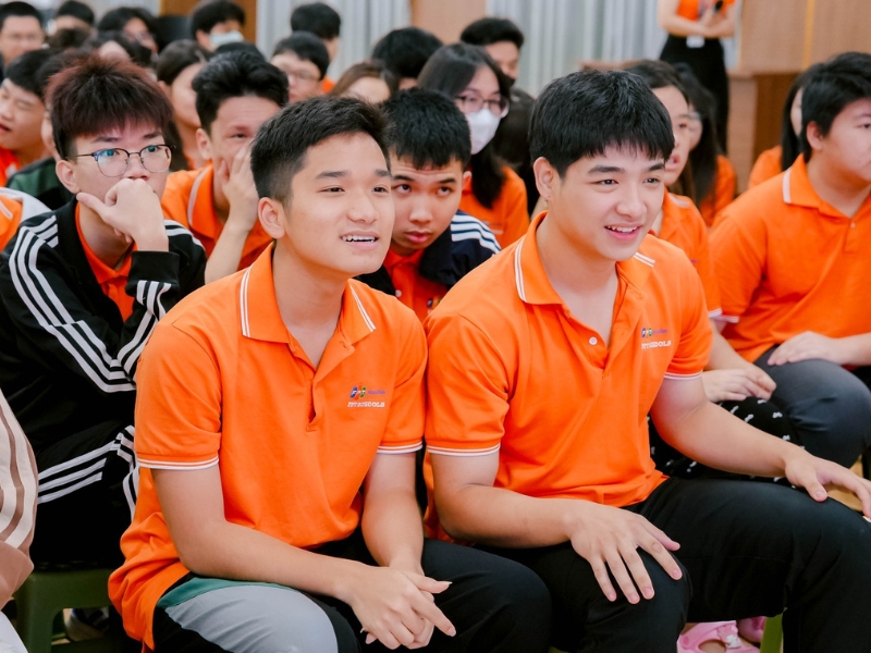 Trích dẫn phù hợp từ tác phẩm hoặc nhân vật nổi tiếng - cách viết văn hay