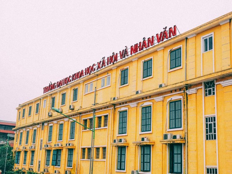 quan he quoc te hoc truong nao o tphcm