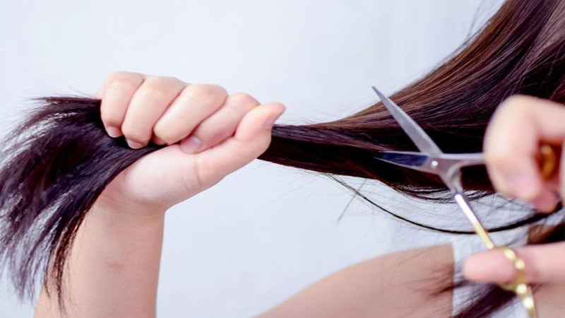 thang co hon co duoc cat toc khong 1