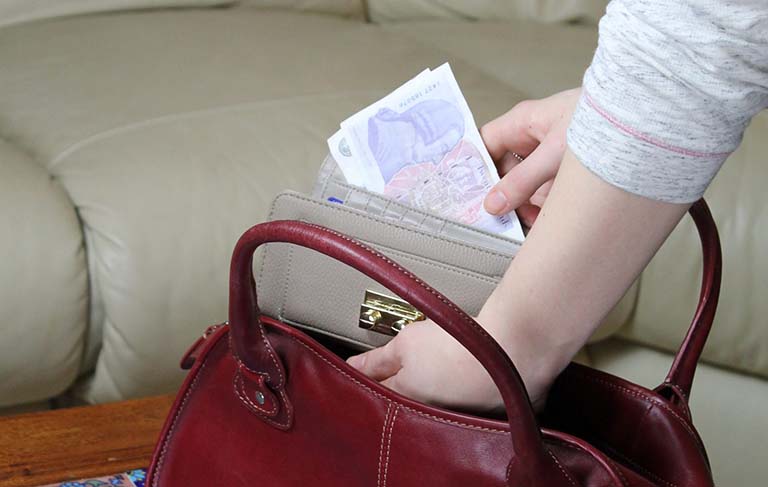 các tệ nạn xã hội trong học đường