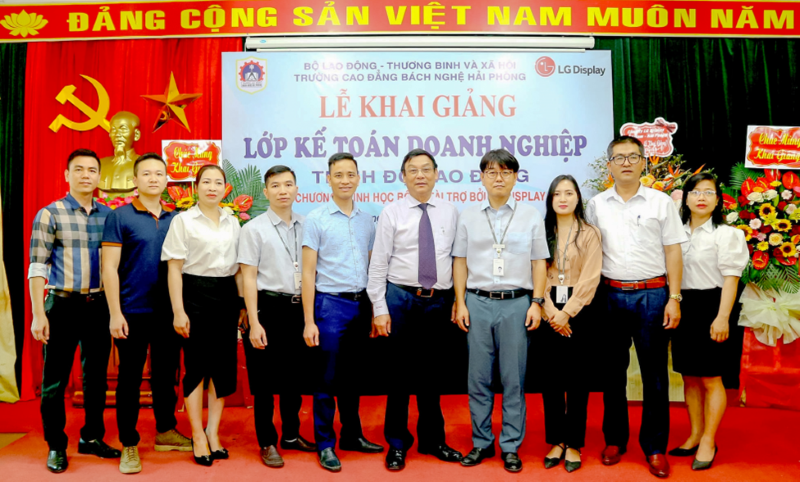 truong cao dang bach nghe hai phong 2