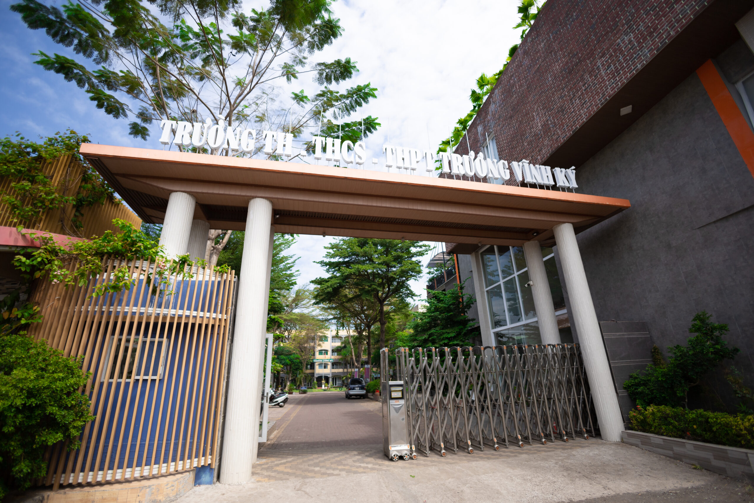 có nên cho con học trường trương vĩnh ký