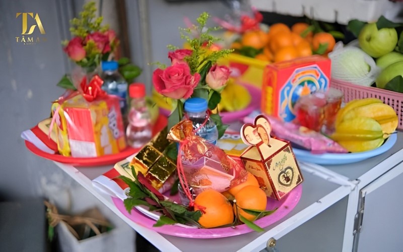 Chuẩn bị lễ vật đầy đủ cho lễ cầu duyên