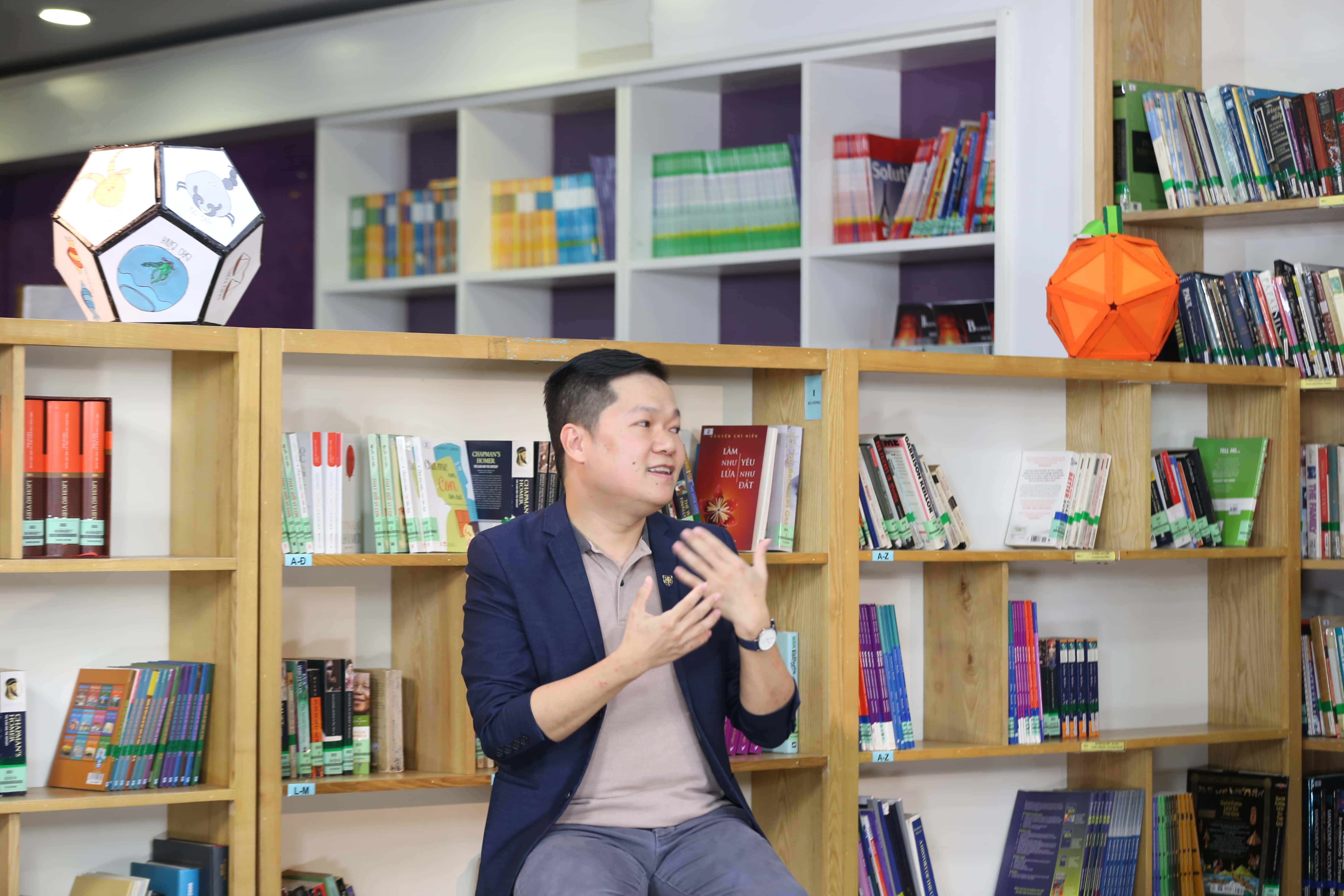 ban chat tieng anh la gi