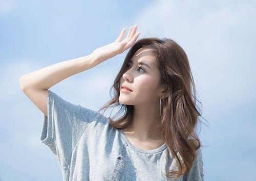 Các đốm đen trên mặt có thể xuất hiện do ánh nắng mặt trời