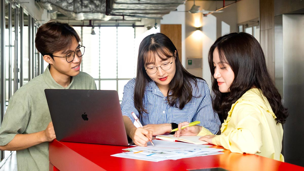 Học phí chương trình Tiếng Anh cho người có nhu cầu nâng cao khả năng tiếng anh