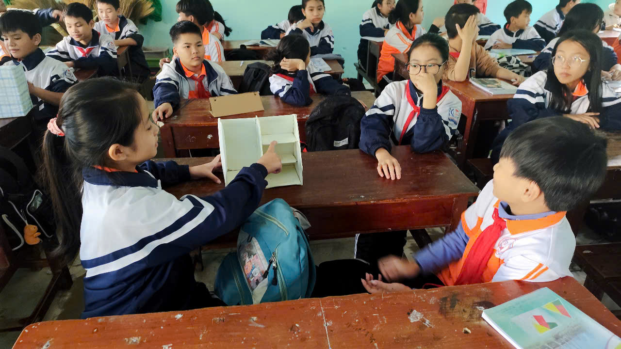 hinh lang tru dung trong thuc te 9