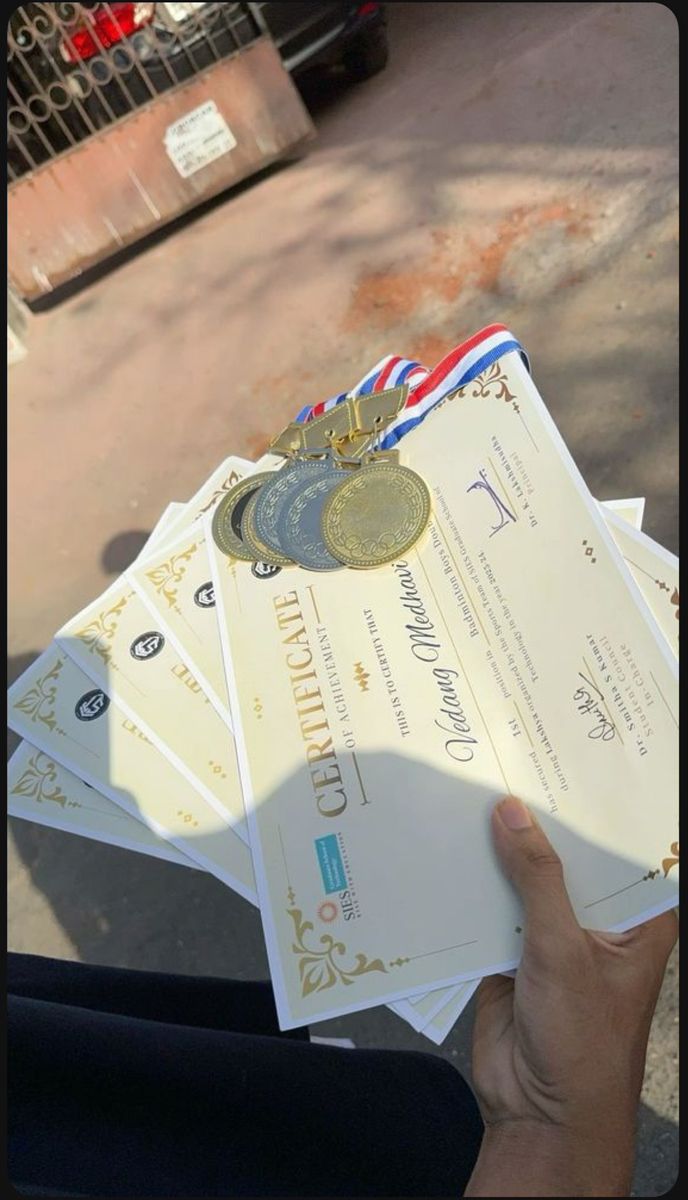 hinh nen bua may man 28