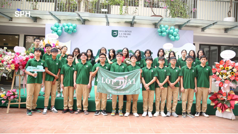 hoa binh la trobe hoc phi 1