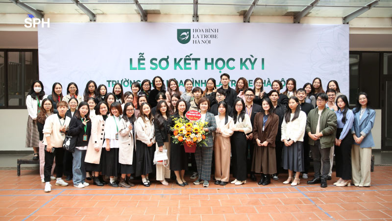 hoa binh la trobe hoc phi