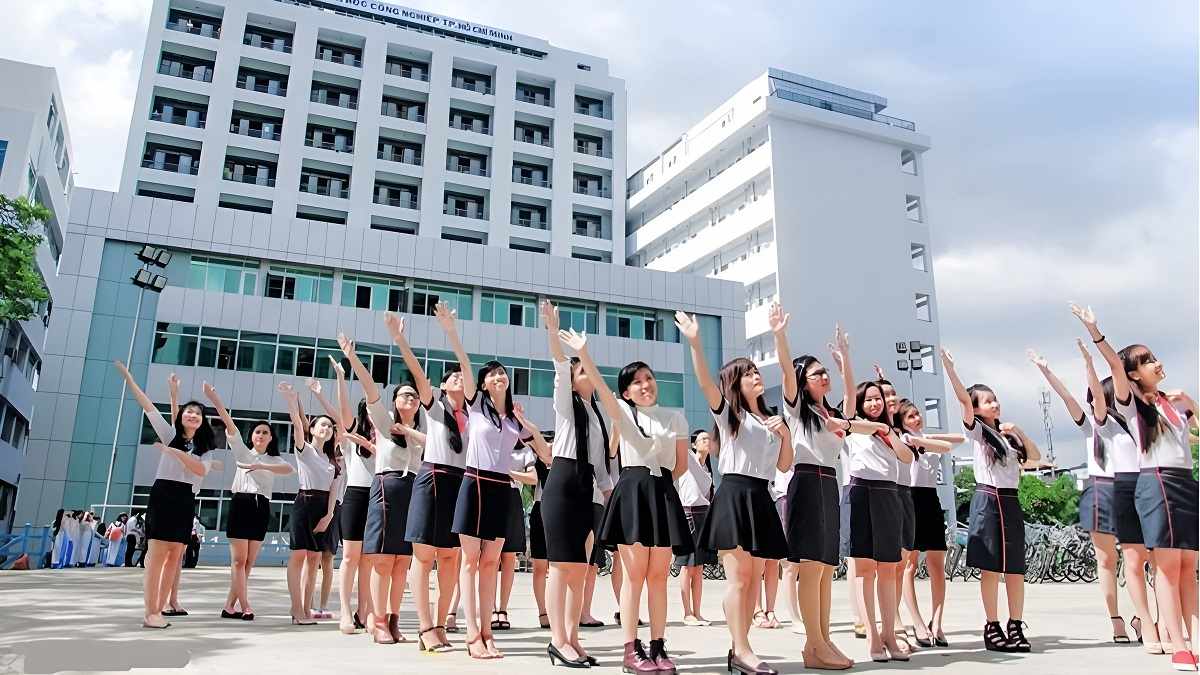 Các chính sách miễn giảm học phí cho sinh viên IUH