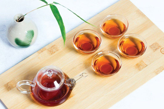 hồng trà có sắc nước hồng ngọc