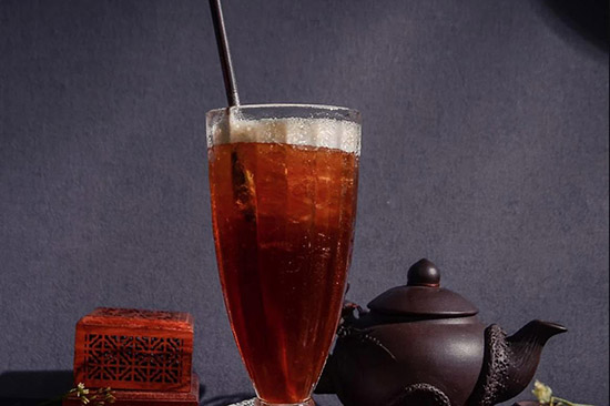 hồng trà sủi bọt