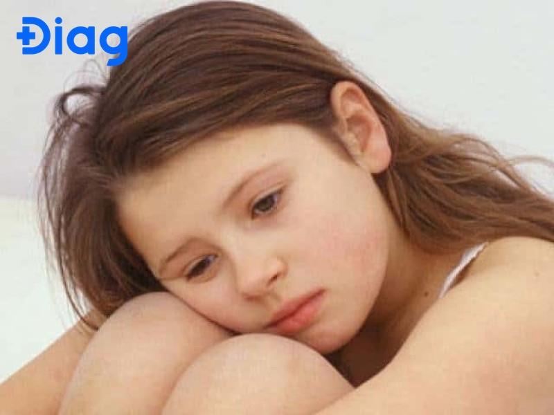 Trẻ 10 tuổi có kinh nguyệt không phải bất thường nếu bé cũng có các dấu hiệu dậy thì đi kèm