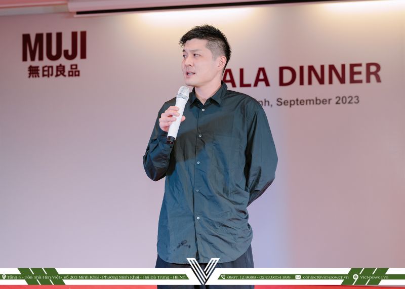 Thông báo liên hoan công ty là gì?