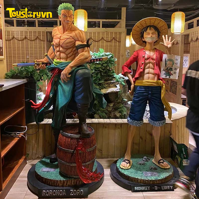 Mô hình Monkey D. Luffy và Roronoa Zoro trong bộ Anime One Piece có kích cỡ lớn