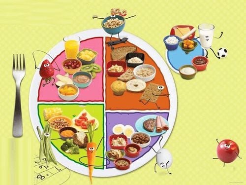 Thức ăn không hợp khẩu vị cũng là nguyên nhân dẫn đến tình trạng trẻ ăn ngậm