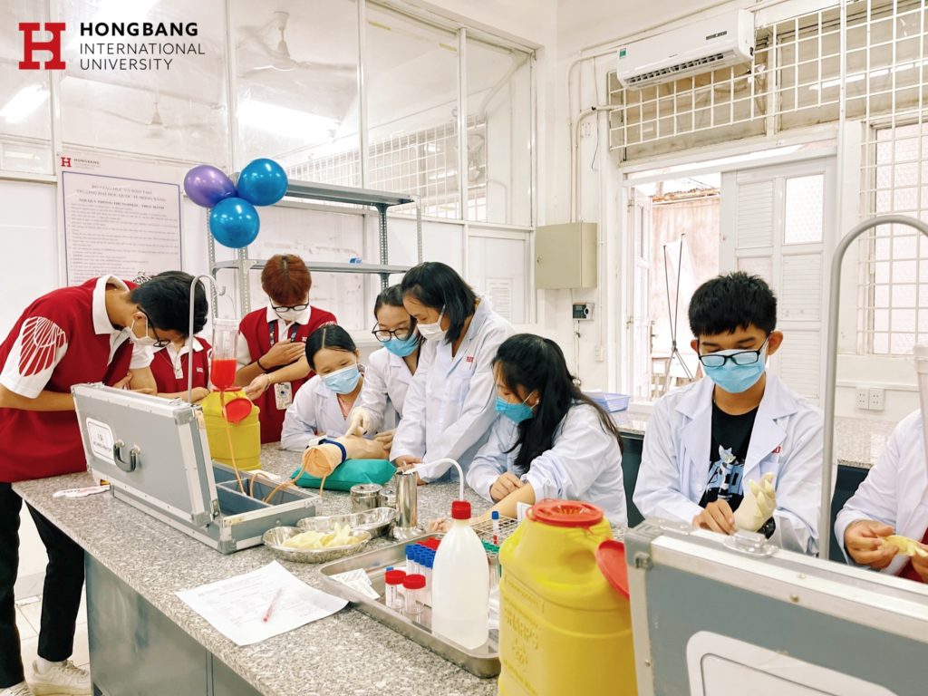 nganh xet nghiem y hoc co tuong lai khong 3