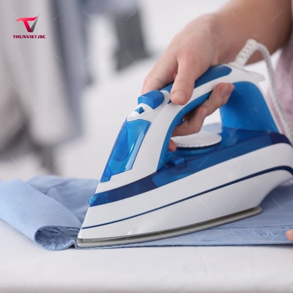 ủi áo đồng phục đúng cách