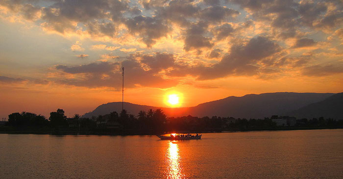 Phân tích khổ cuối bài thơ Tràng Giang của Huy Cận Sơ đồ tư duy & 19 bài phân tích khổ 4