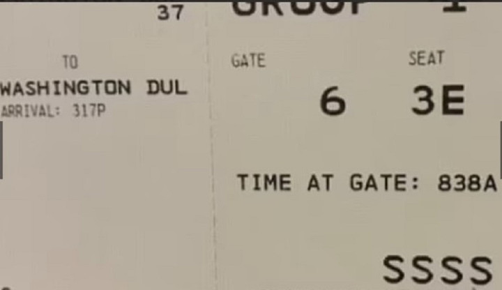 Ký tự SSSS trên vé máy bay.