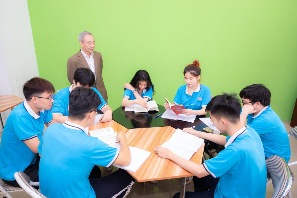 thpt luong khanh thien