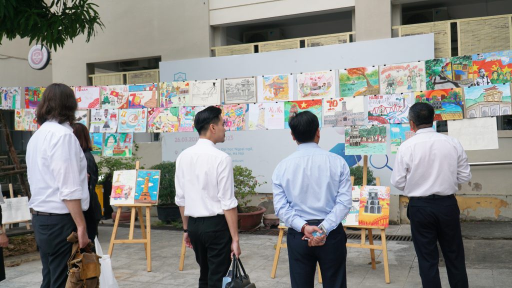 tranh ve ve ha noi cua hoc sinh 40