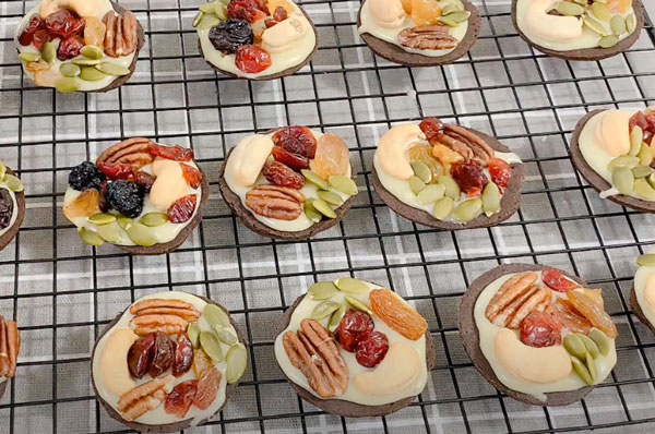 Bánh đồng tiền hạt caccao