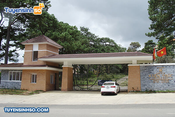 truong kien truc da lat