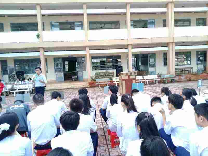 đánh giá Trường THPT Tân Phú có tốt không